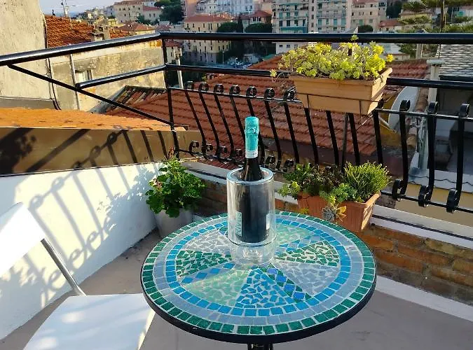 아파트 Attico Romantico Con Terrazza - Palm Street, 104 - Free Wifi
