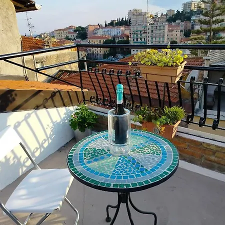 Apartment Attico Romantico Con Terrazza - Palm Street, 104 - Free Wifi