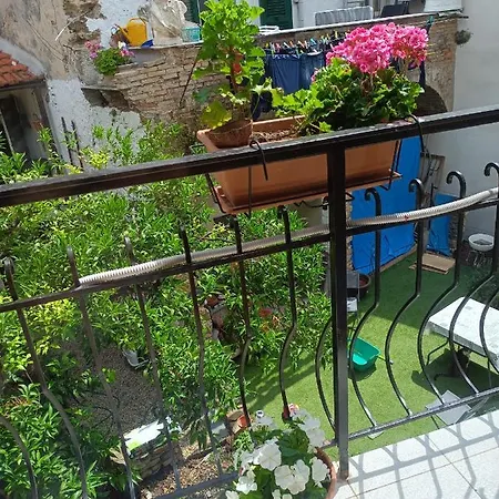 Attico Romantico Con Terrazza - Palm Street, 104 - Free Wifi * 圣雷默