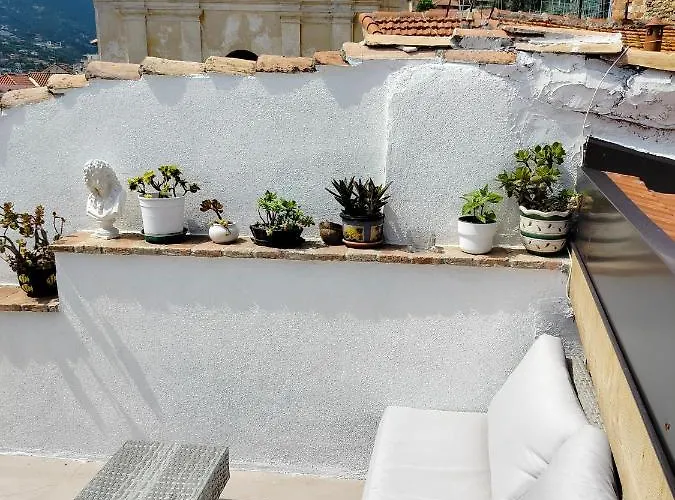 Attico Romantico Con Terrazza - Palm Street, 104 - Free Wifi * Sanremo
